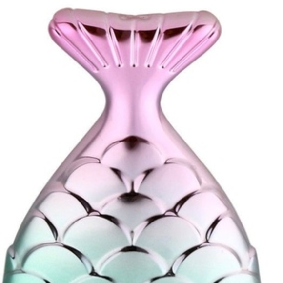 Cute Metallic Aqua & Purple Fish Make Up Brush - Picture 3 of 3